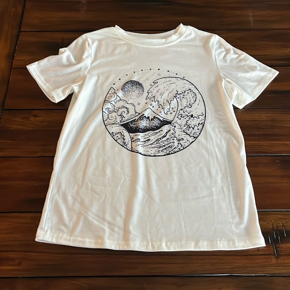 shein white waves tee size small